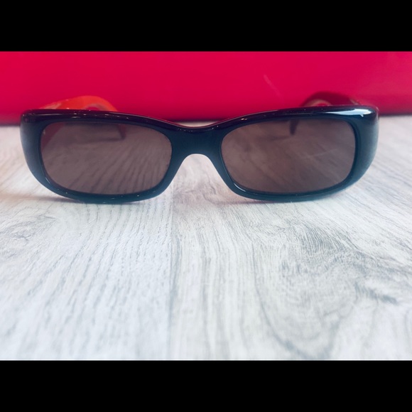 Authentic Dolce & Gabbana Sunglasses. - Picture 2 of 7